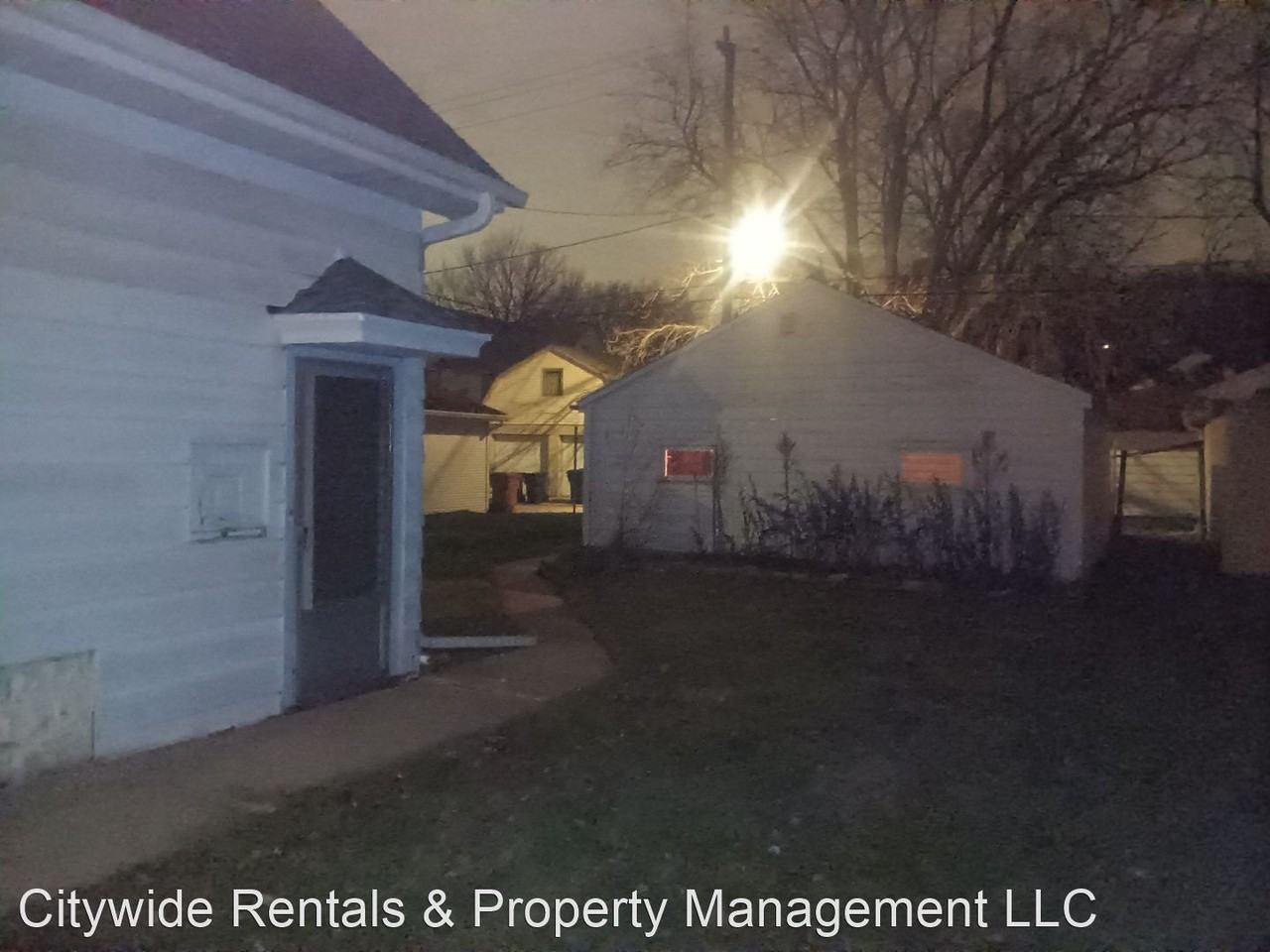 1318 Missouri Ave - Photo 3 of 26
