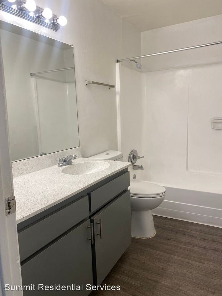 The Lowell Apartments - Photo 3 of 16