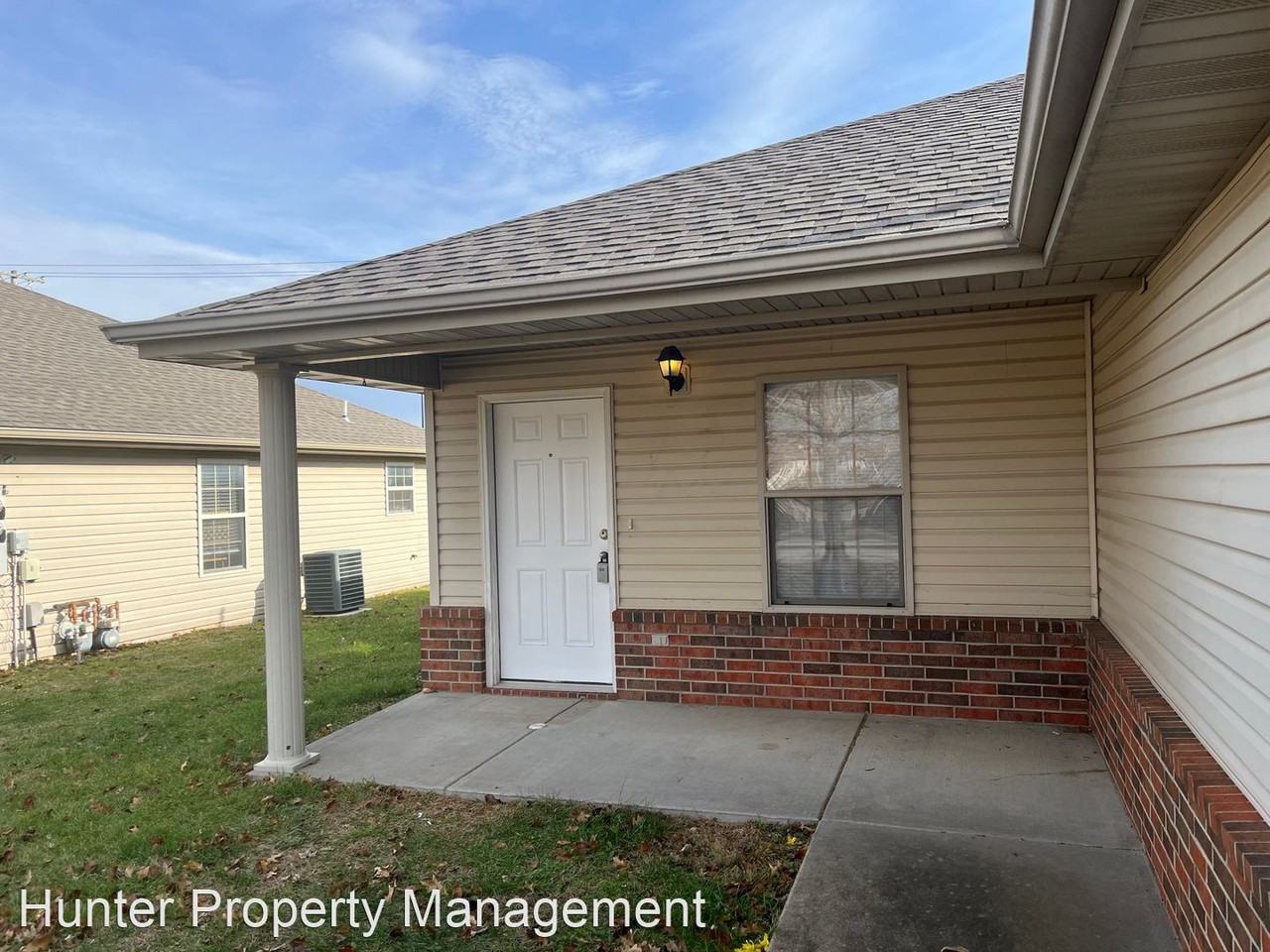 1188/1192 N Northwood Ave. - Photo 2 of 14