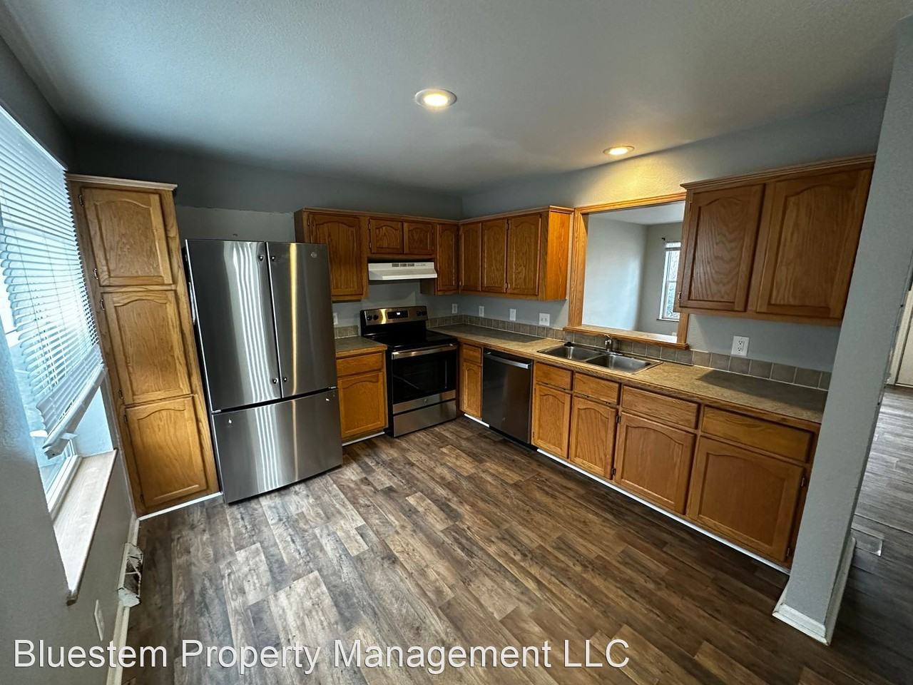 420 S 15th St. - Photo 3 of 9