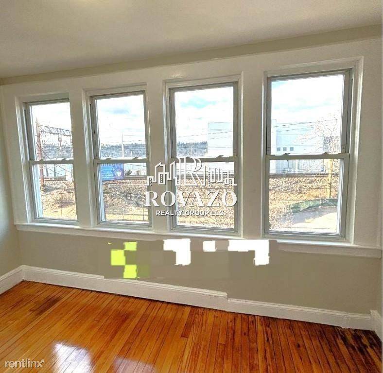 424 Scotland Rd - Photo 3 of 9