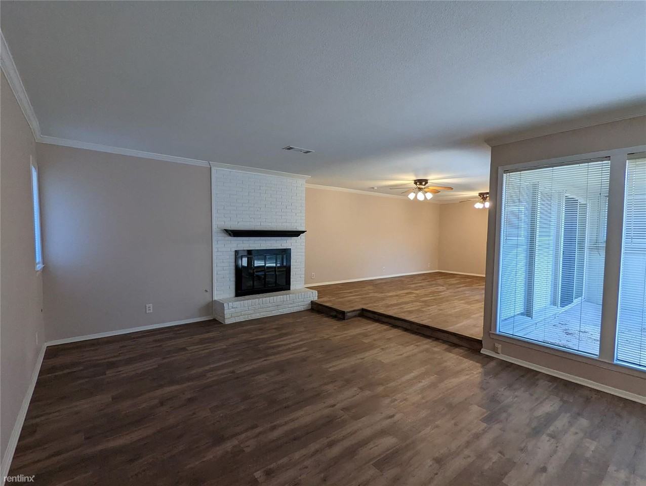 11209 Park Central Pl - Photo 3 of 21