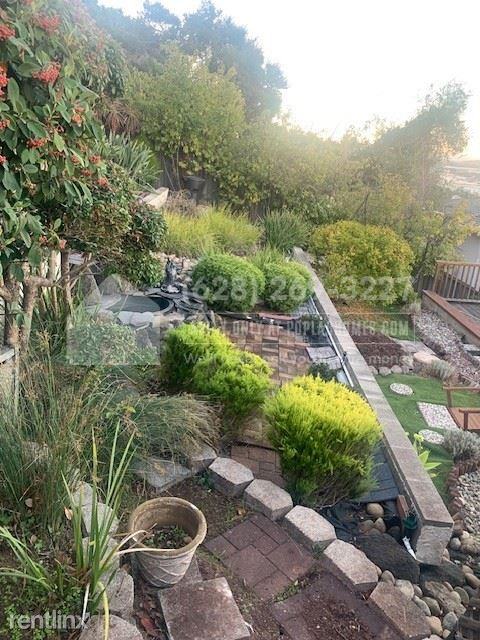 1702 Mills Ave - Photo 3 of 21