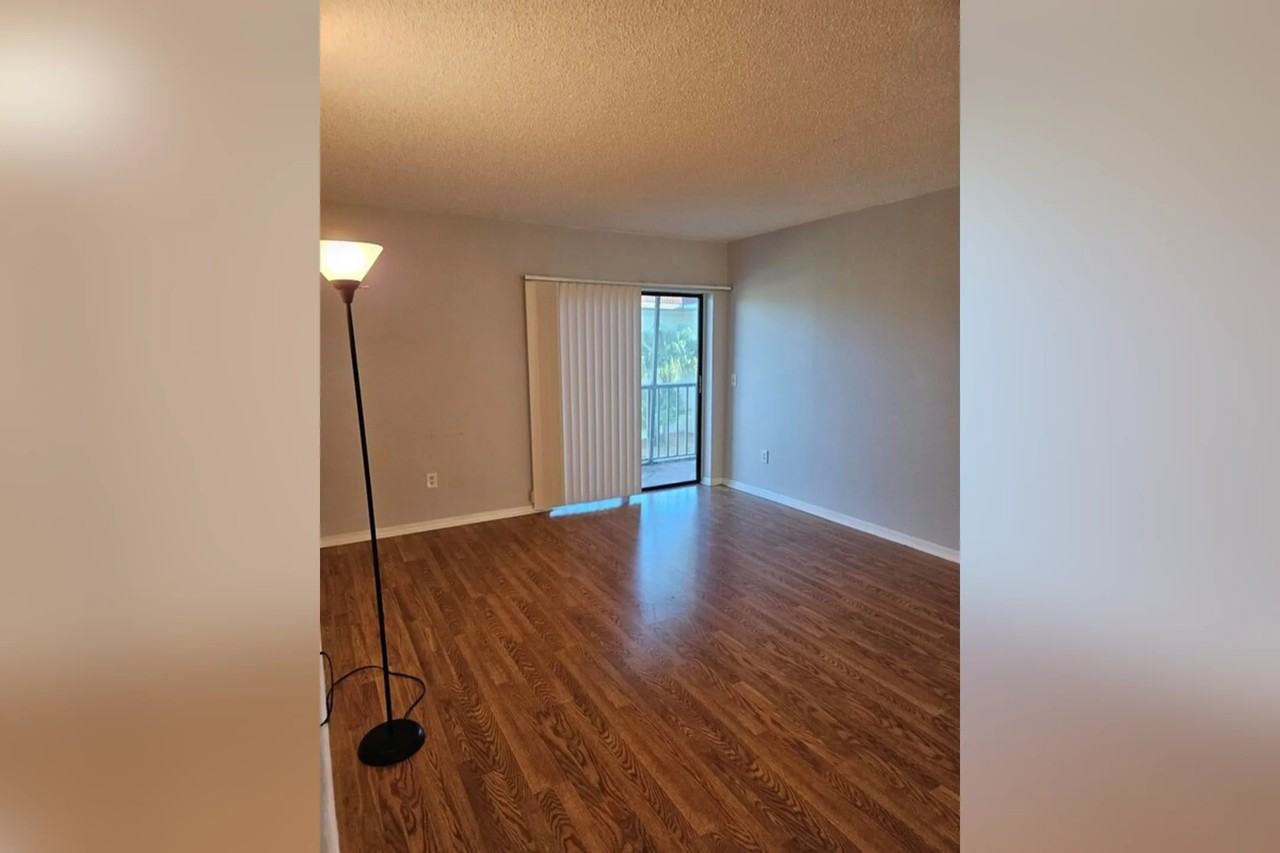 12481 Mcgregor Blvd - Photo 3 of 6