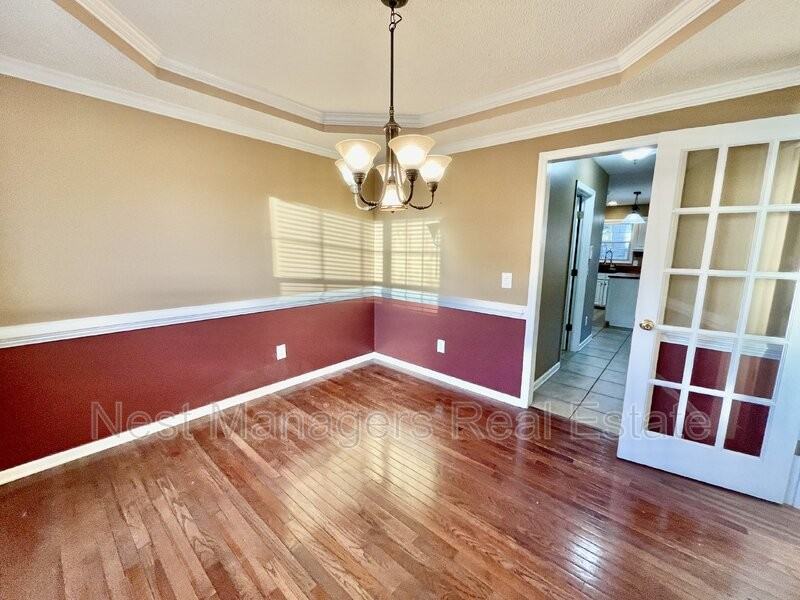 45 Pinevalley Ln - Photo 3 of 41