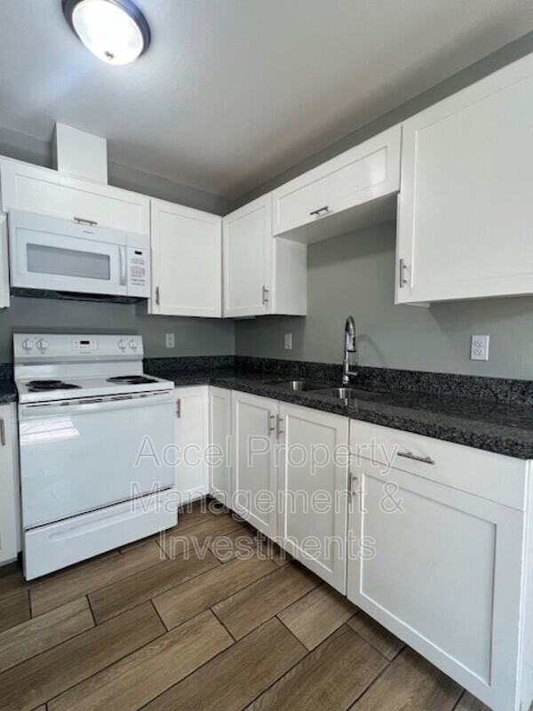 825 S Mississippi St #C - Photo 7 of 14