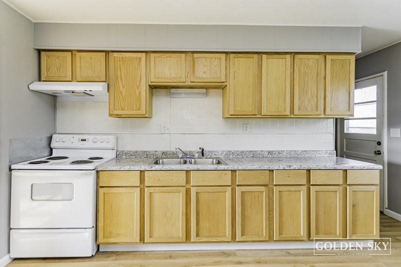 6316 E Piccadilly Rd - Photo 6 of 10