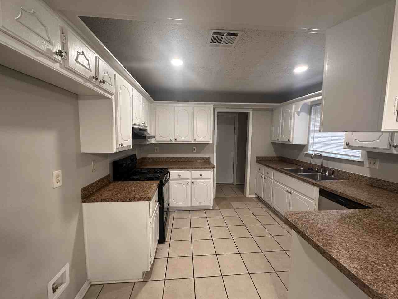 6605 Fawn Canyon Dr - Photo 3 of 10