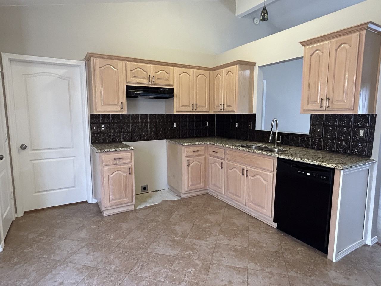 3021 Village Dr - Photo 3 of 10