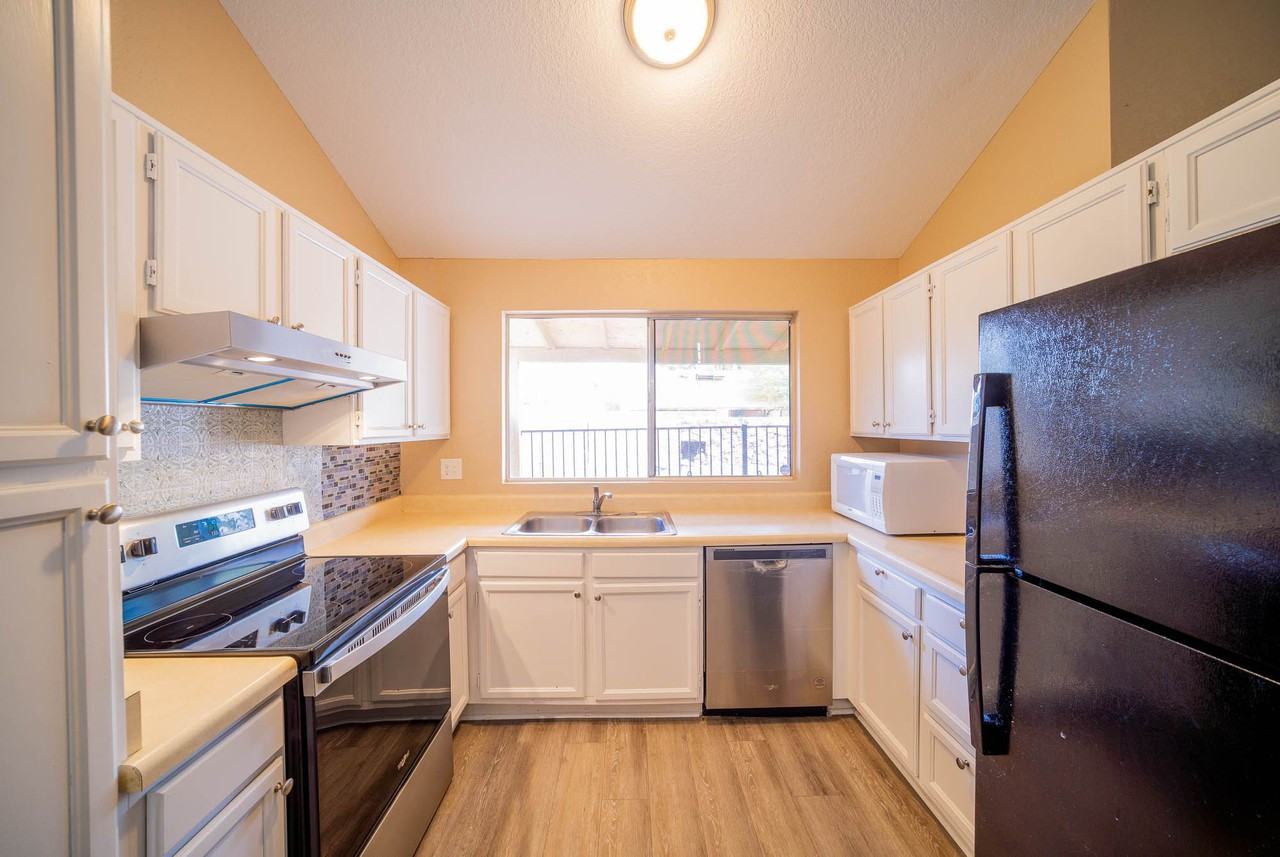 3068 W Placita De La Roseta - Photo 6 of 14