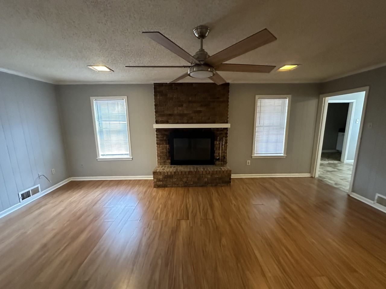 2106 Wilson Rd - Photo 3 of 19