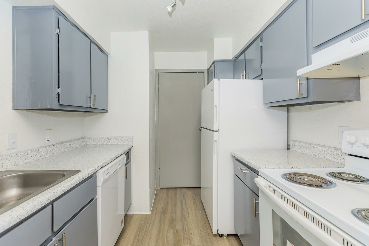 Andalucia Apartments - Photo 3 of 35