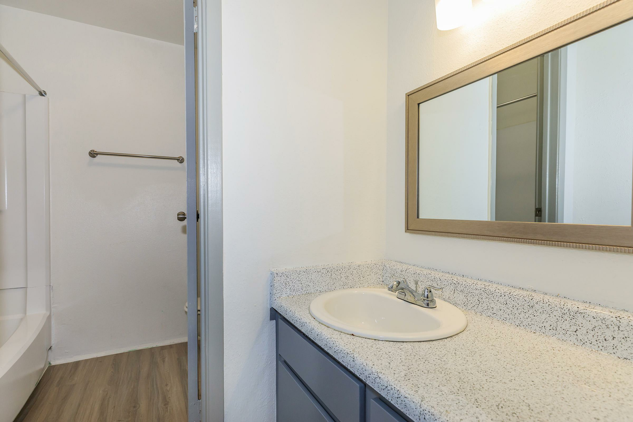 Andalucia Apartments - Photo 7 of 35