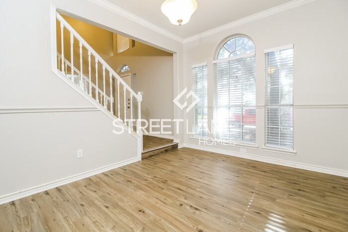 1634 High Pointe Ln - Photo 3 of 15