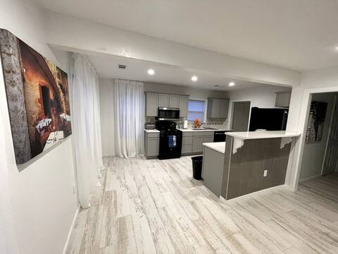 701 Nestreet - Photo 2 of 9