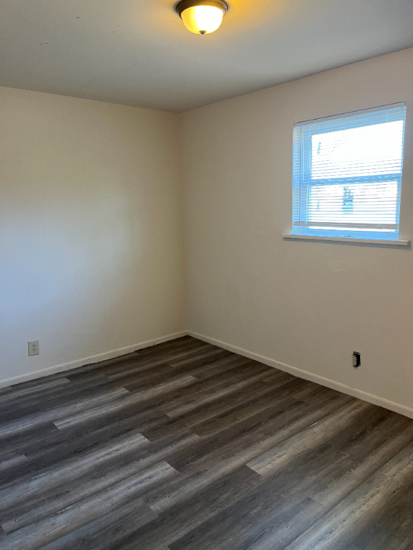 686 Hickory St #686 - Photo 2 of 4