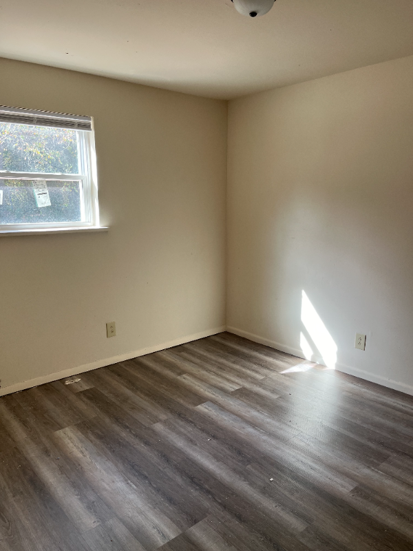 686 Hickory St #686 - Photo 3 of 4