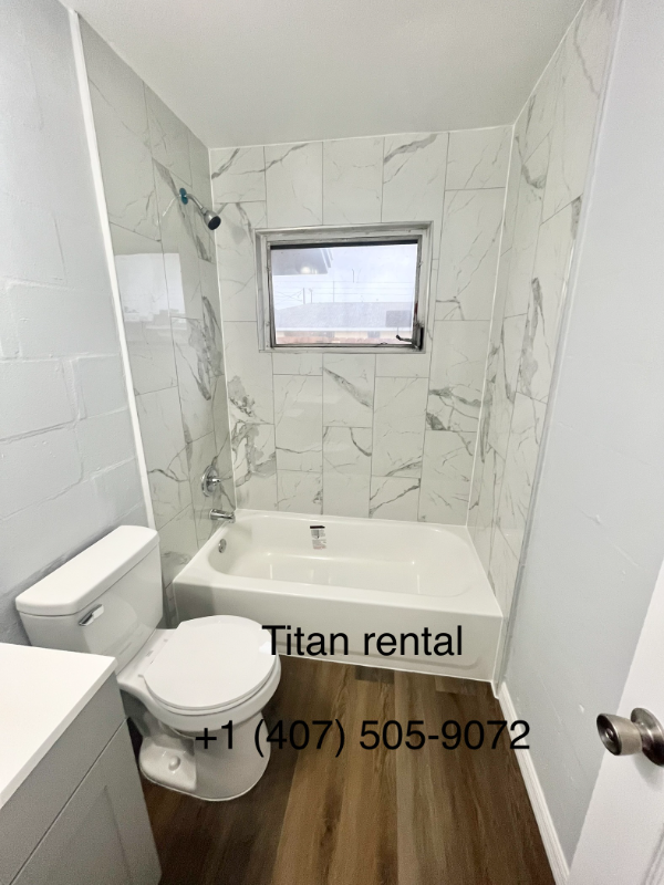 1020 Texas Ave #1 - Photo 3 of 11