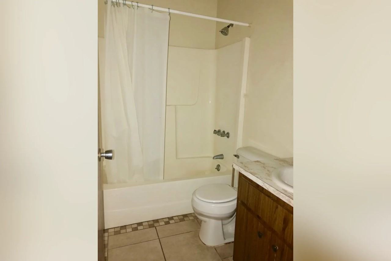 20039 Suncrest Dr - Photo 3 of 7