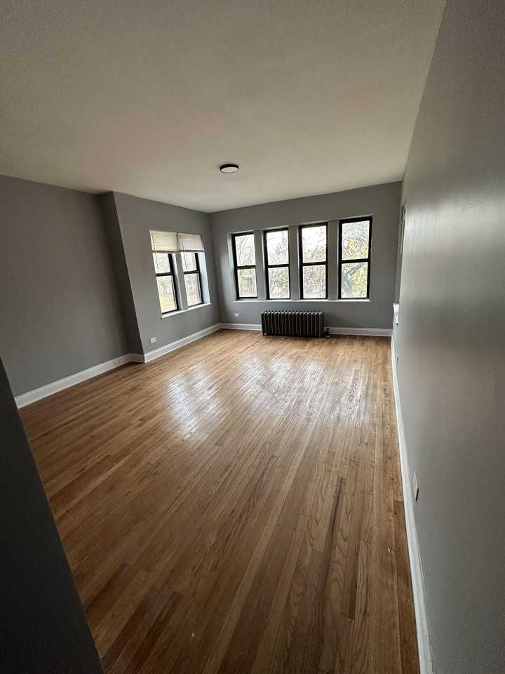 609 W 72nd St #609-3 - Photo 2 of 9