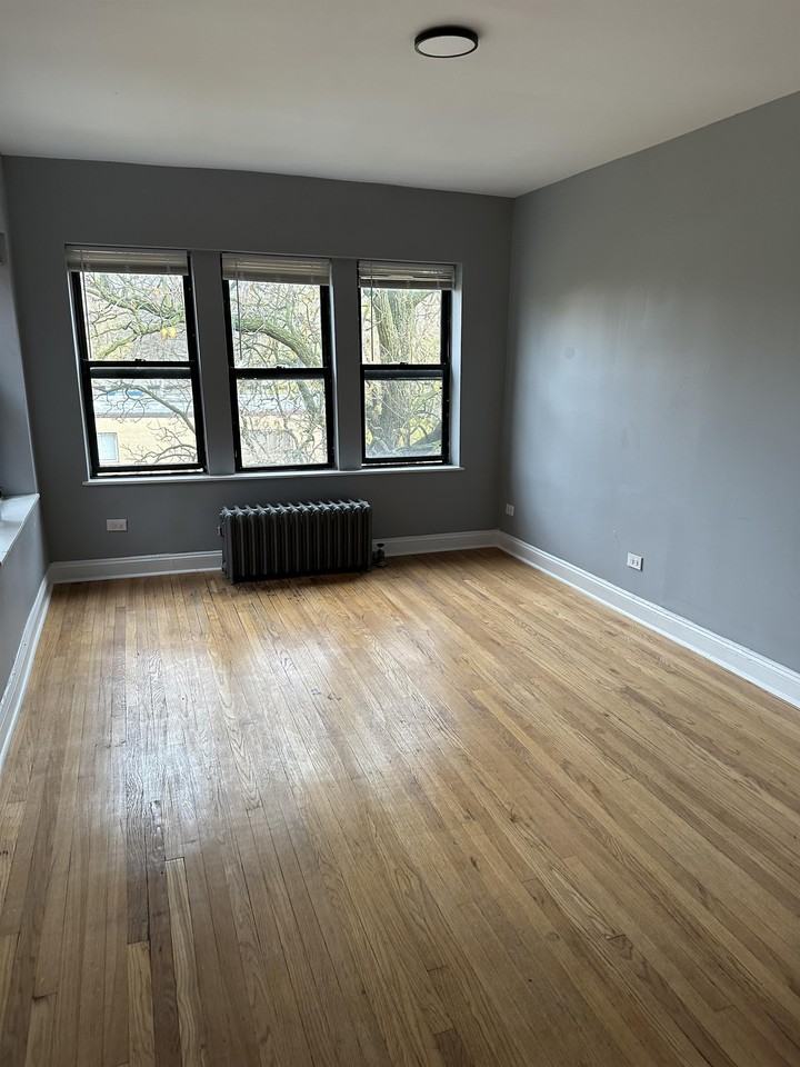 609 W 72nd St #609-3 - Photo 5 of 9