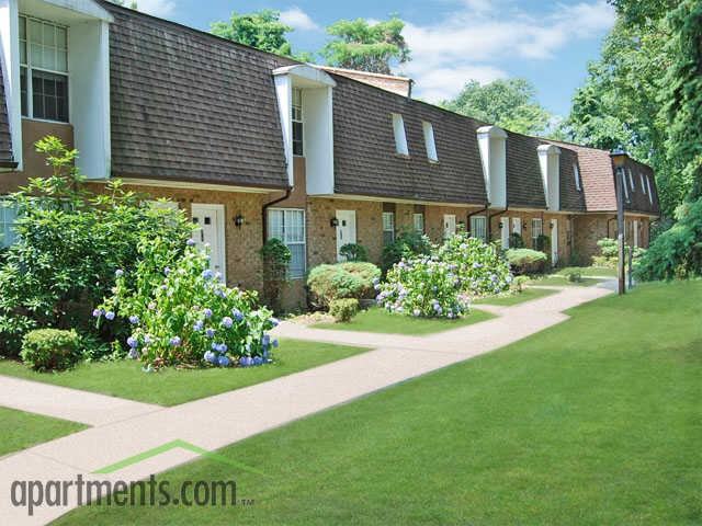 Villa D'est Luxury Garden Apartments - Photo 2 of 10