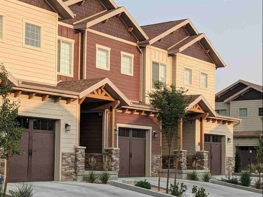 Alpine Townhomes - Photo 3 of 33