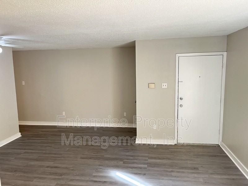 1355 Garden Rd - Photo 5 of 22