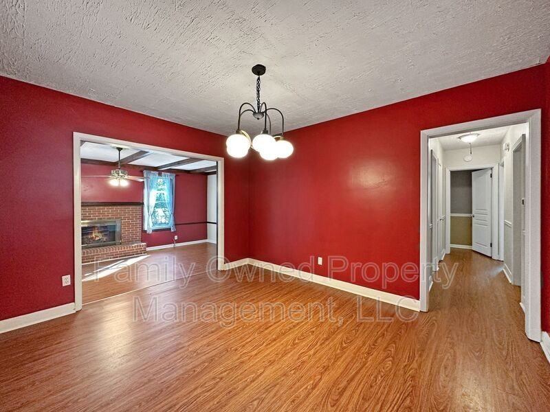 1123 Belvedere Dr - Photo 4 of 29