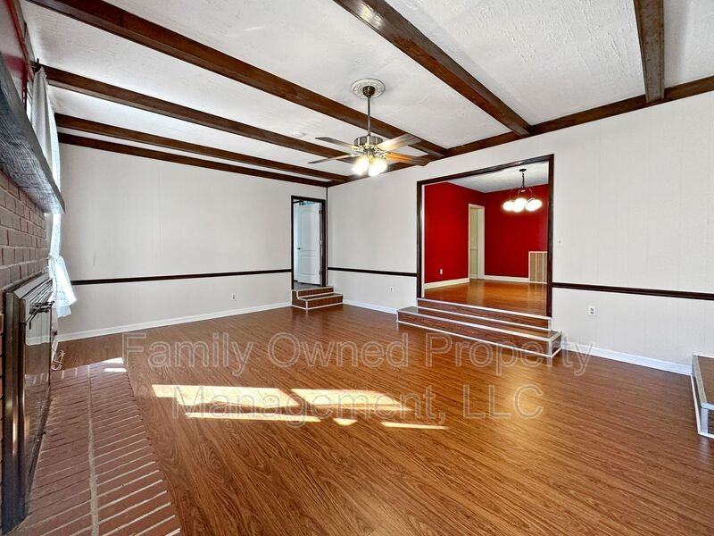 1123 Belvedere Dr - Photo 7 of 29