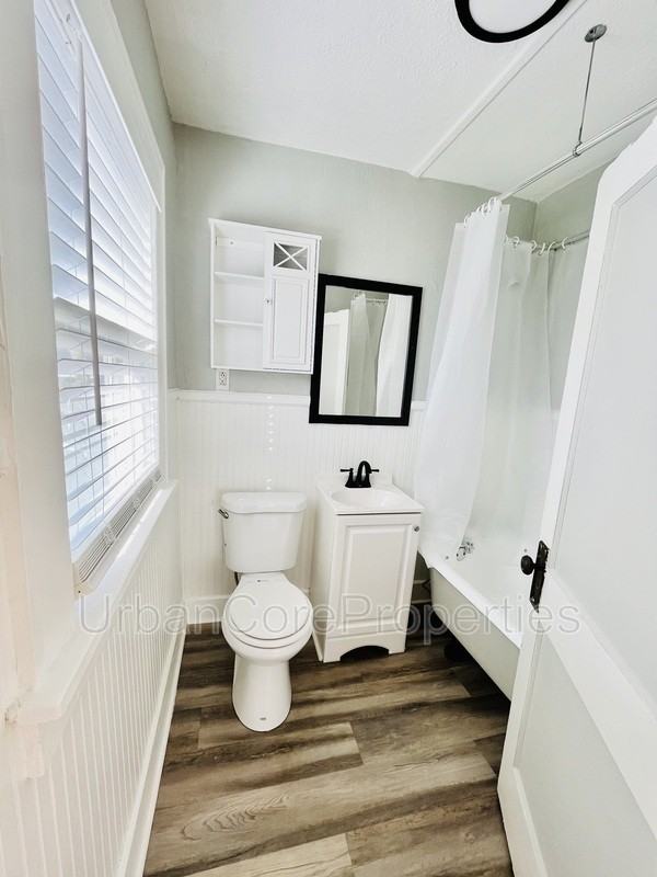 236 10th Ave Ne #8 - Photo 7 of 7