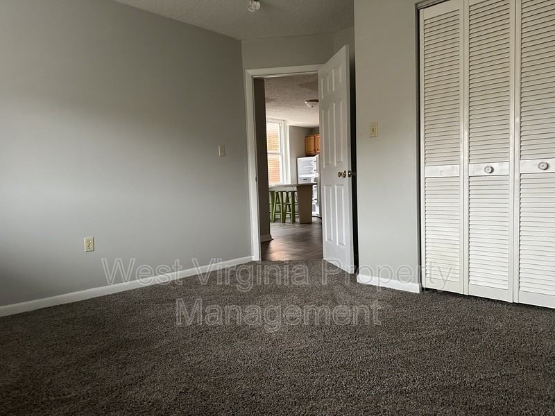 945 Mercer St #201 - Photo 4 of 5