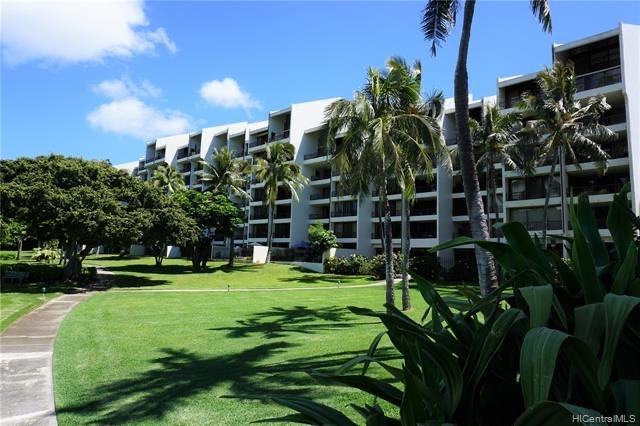 Esplanade - Photo 5 of 19