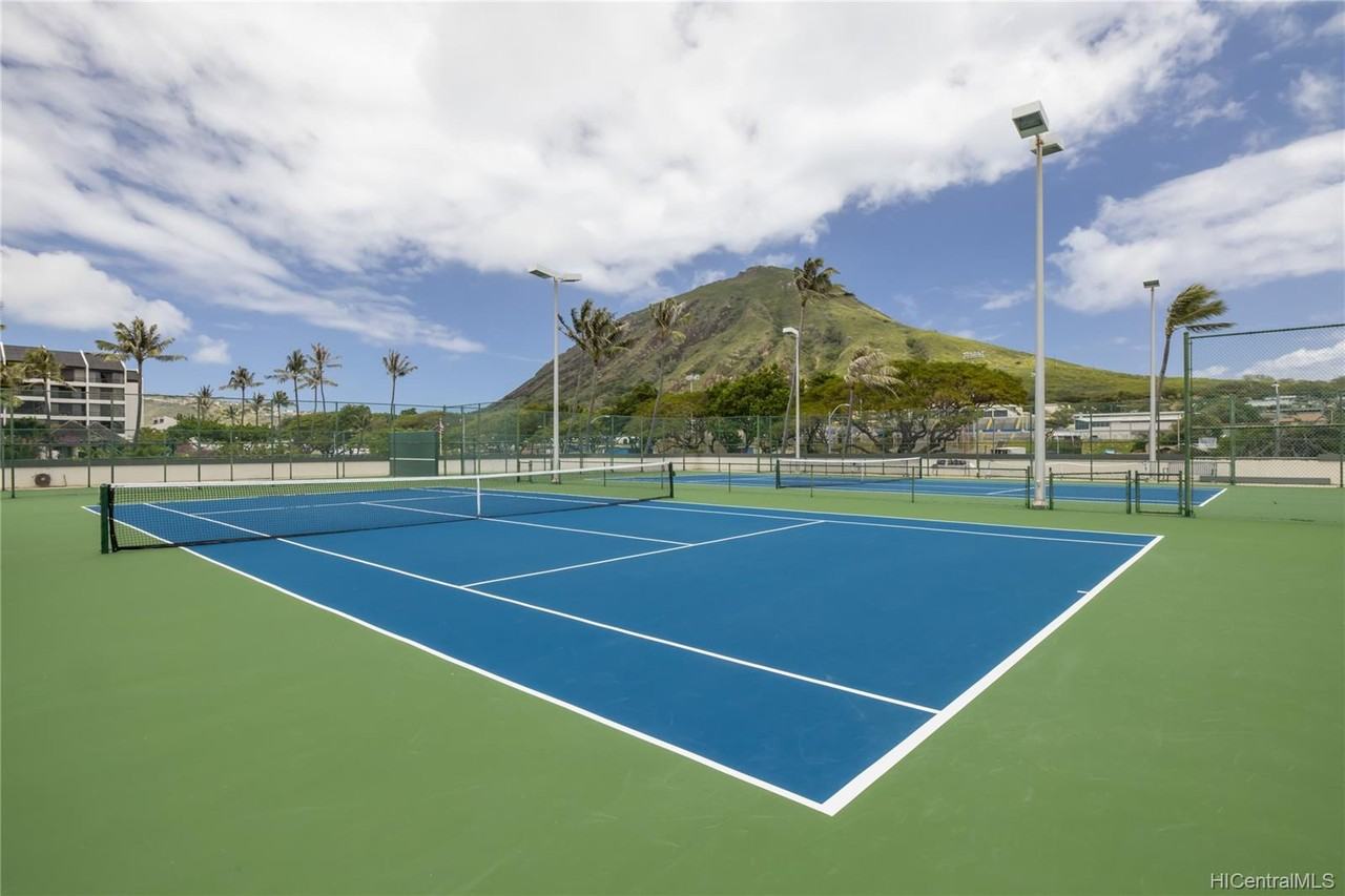 Esplanade - Photo 4 of 19