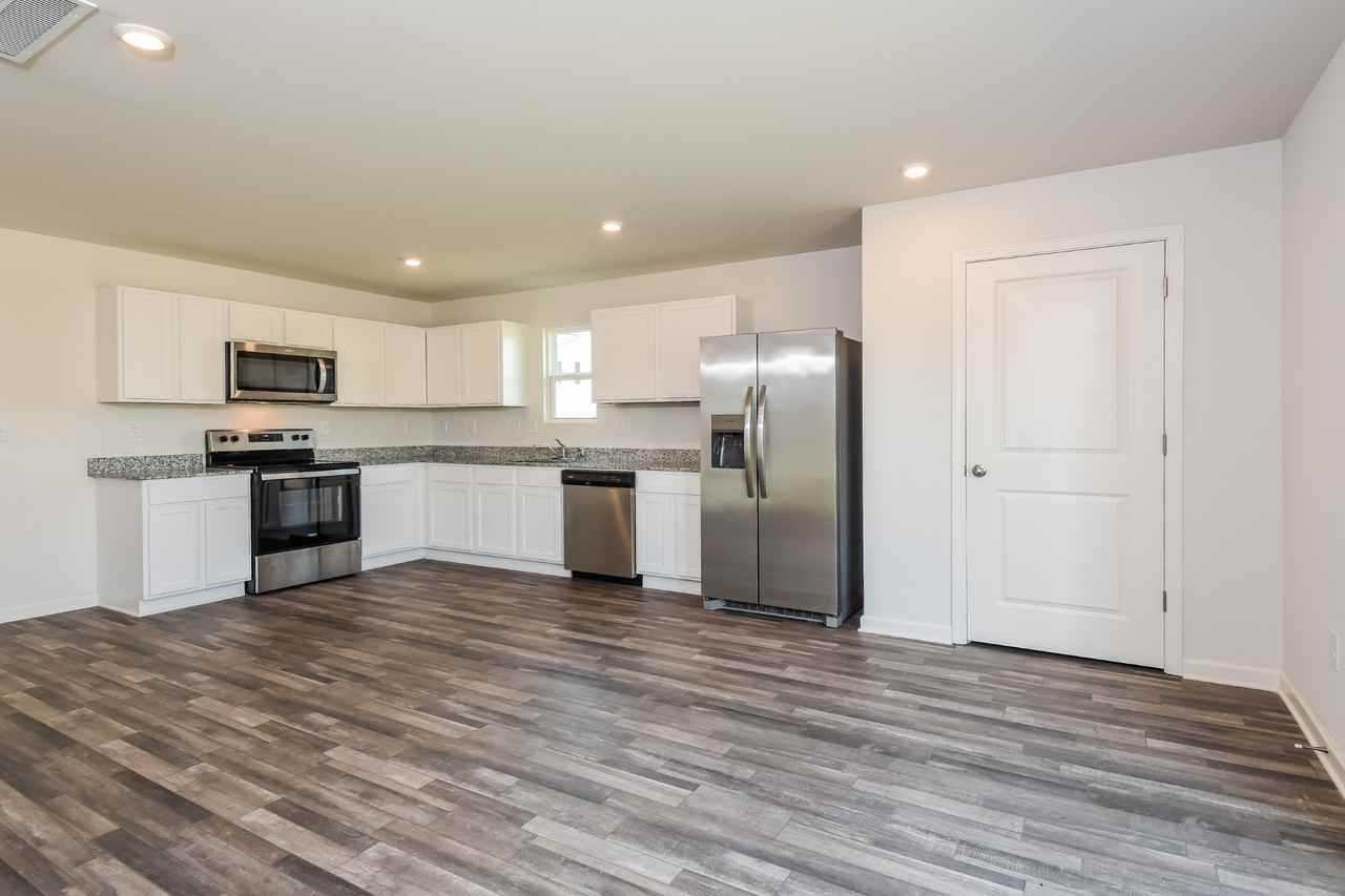 32 Oxford Ln - Photo 6 of 14