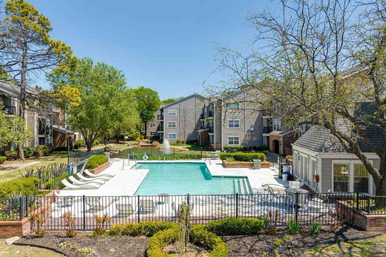 Waterford Apartments - Photo 6 of 39