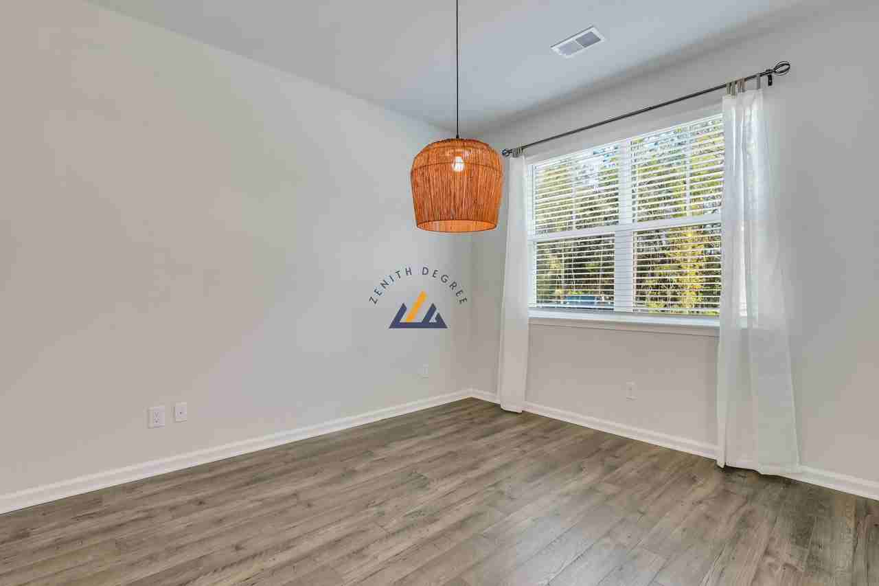 82 Slater Street - Photo 2 of 20