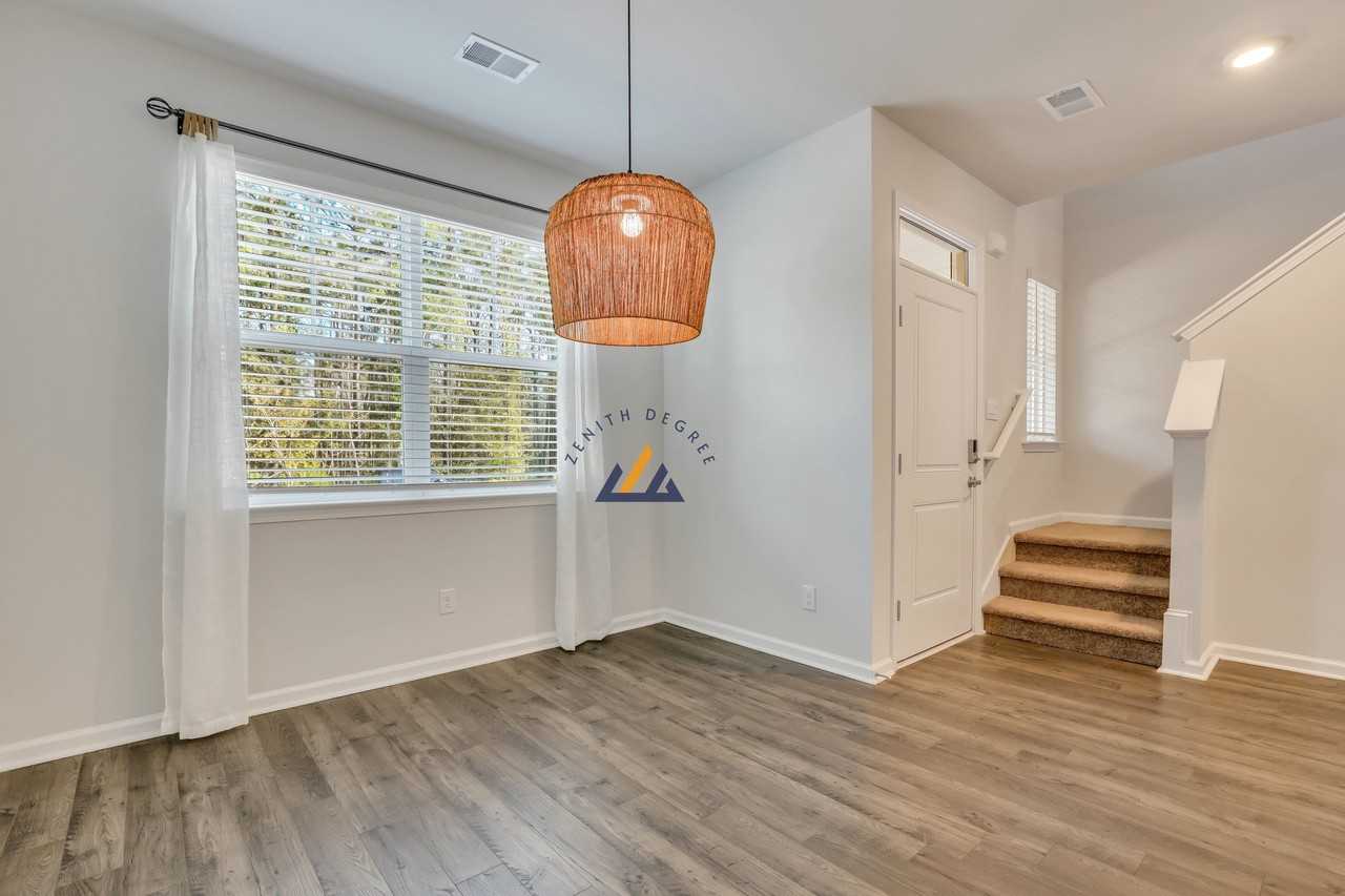 82 Slater Street - Photo 3 of 20