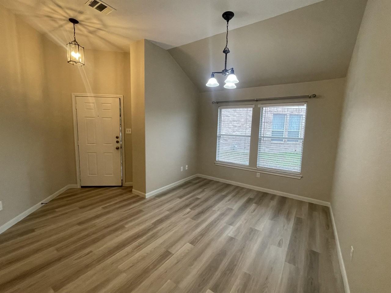 1371 Stone Rim Loop #1 - Photo 3 of 16