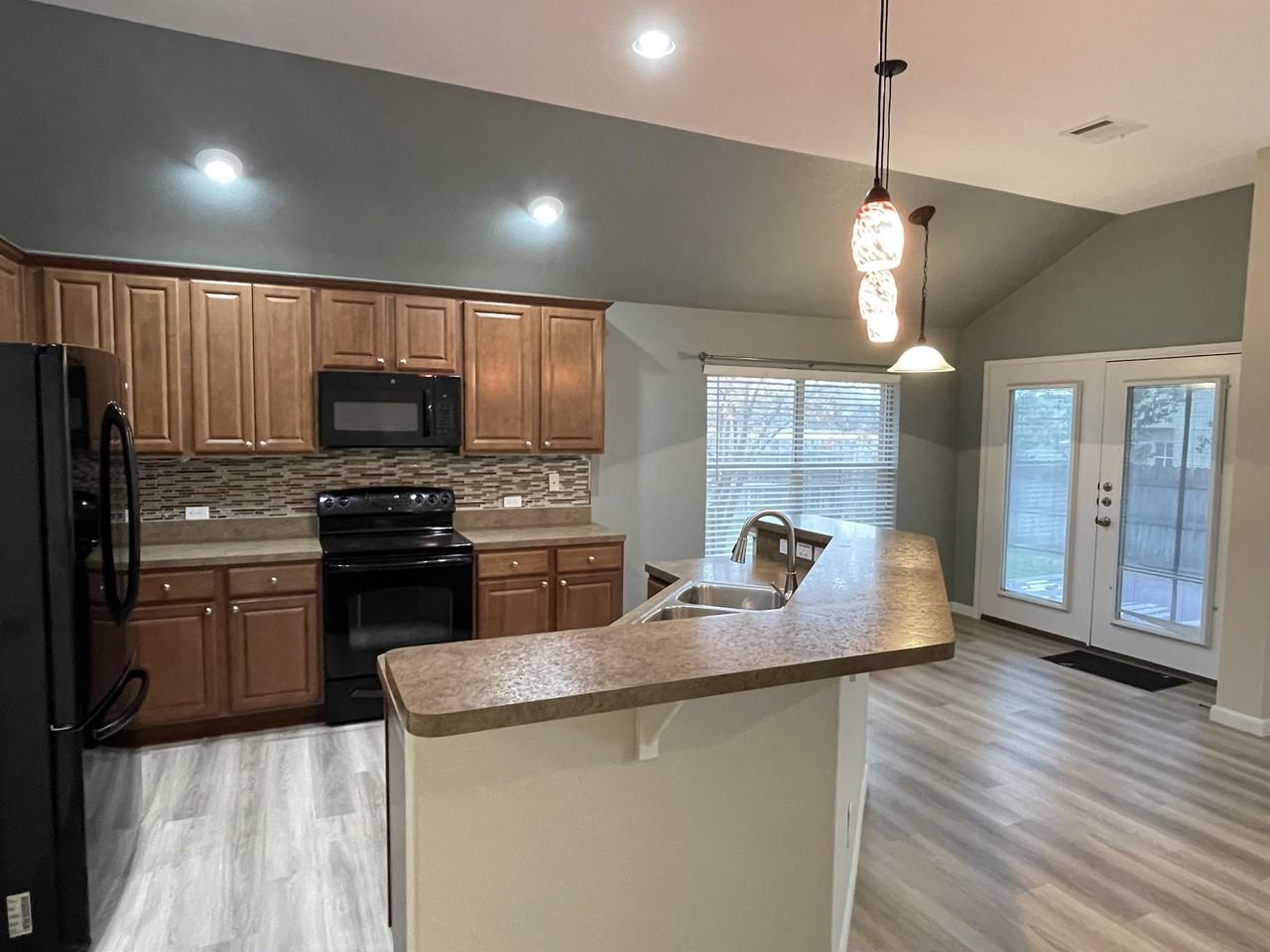 1371 Stone Rim Loop #1 - Photo 4 of 16