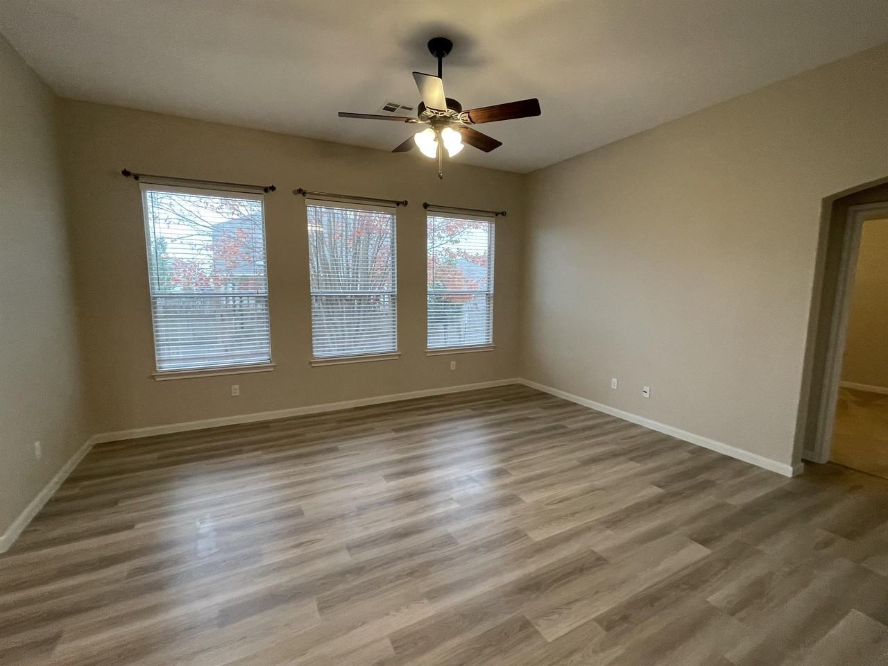 1371 Stone Rim Loop #1 - Photo 5 of 16