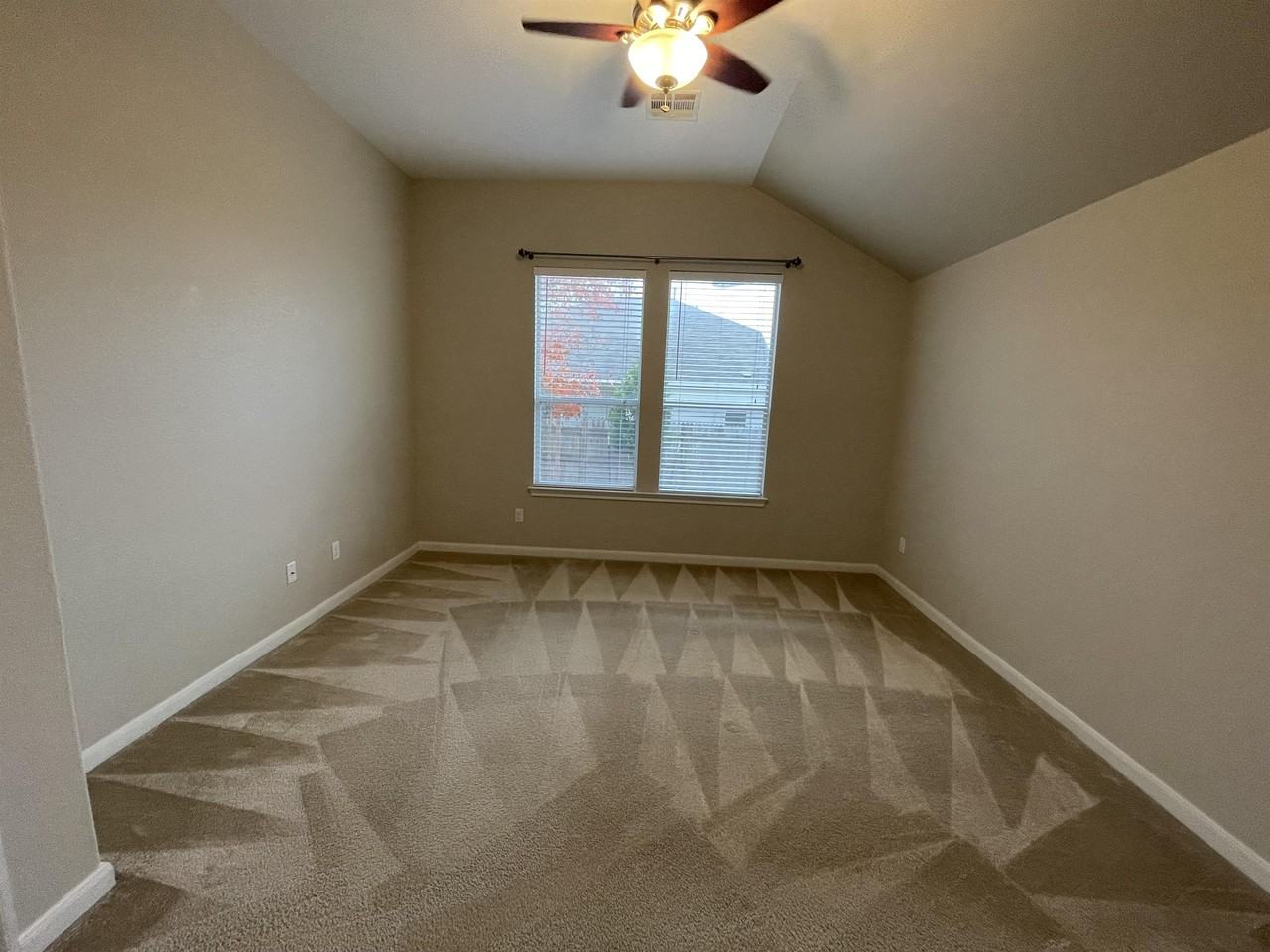 1371 Stone Rim Loop #1 - Photo 7 of 16