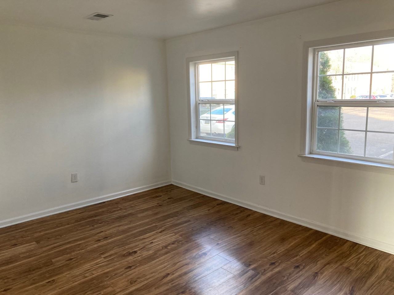 37 Stonegate Vlg #NA - Photo 2 of 18