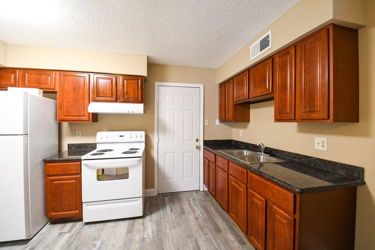 201 Belle Terre Blvd #1 - Photo 3 of 7