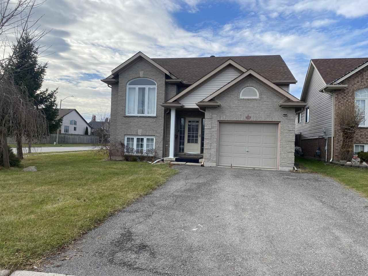 6975 Kelly Drive Apartments 6975 Kelly Dr, Niagara Falls, ON L2H 3J8