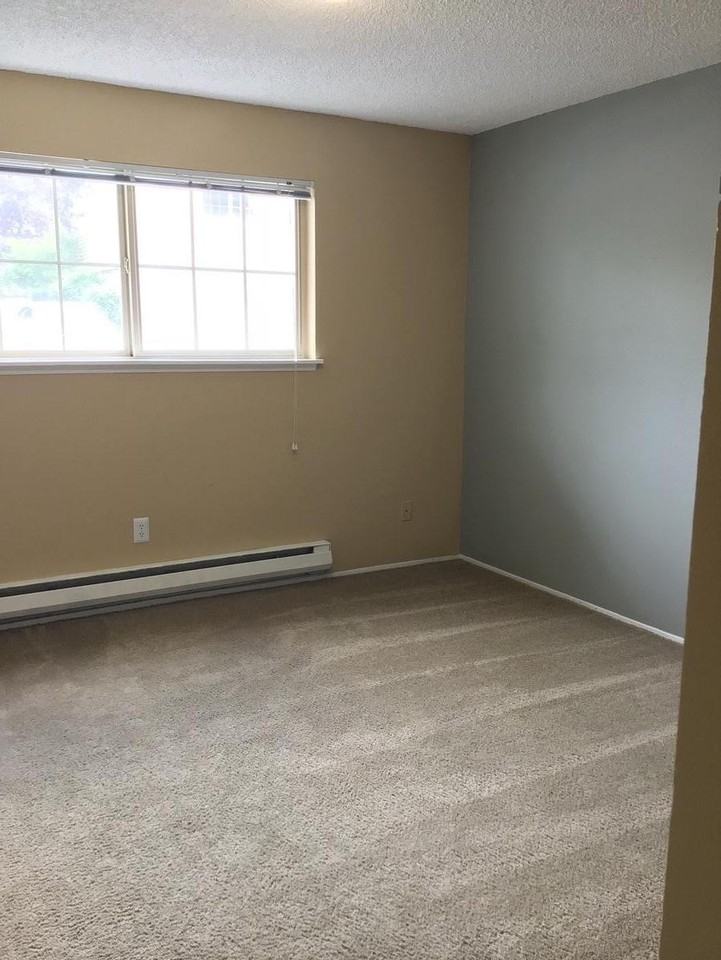 4727 200th St Sw - Photo 4 of 9