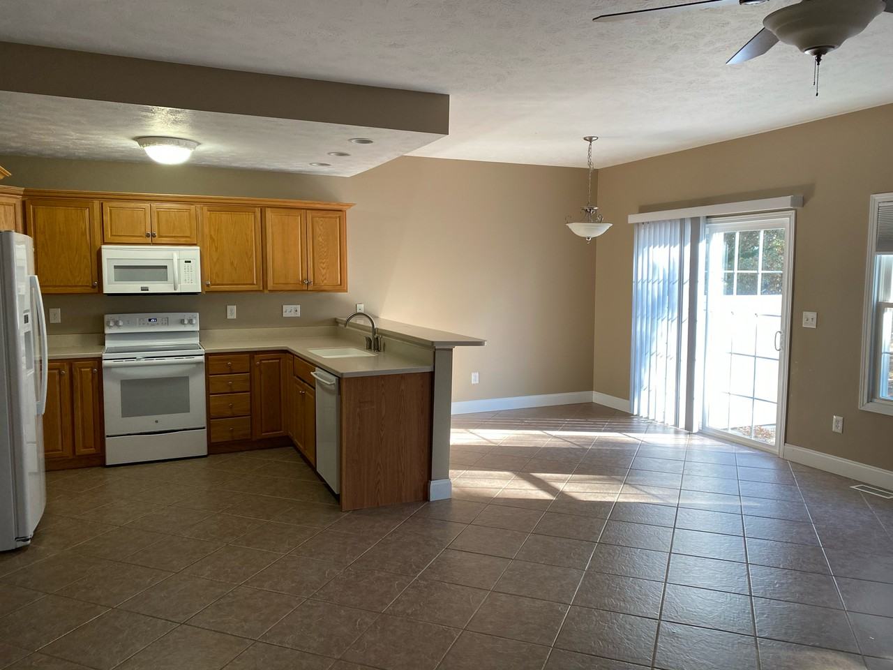 106 Wintergreen Dr #106 - Photo 2 of 16