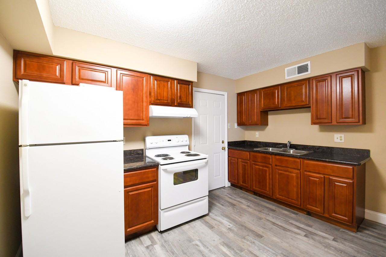 201 Belle Terre Blvd #C - Photo 2 of 7