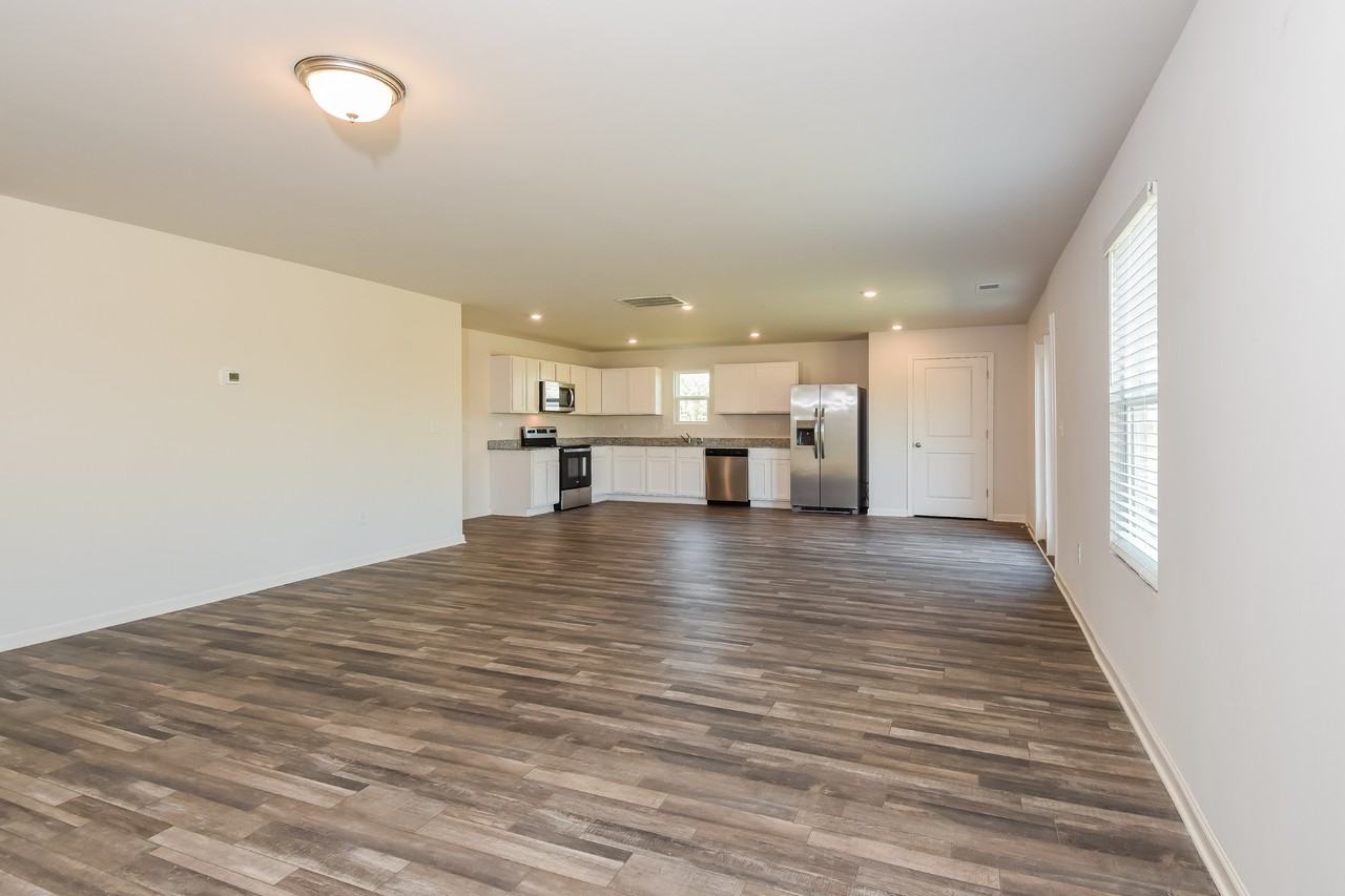 37 Oxford Ln - Photo 7 of 19