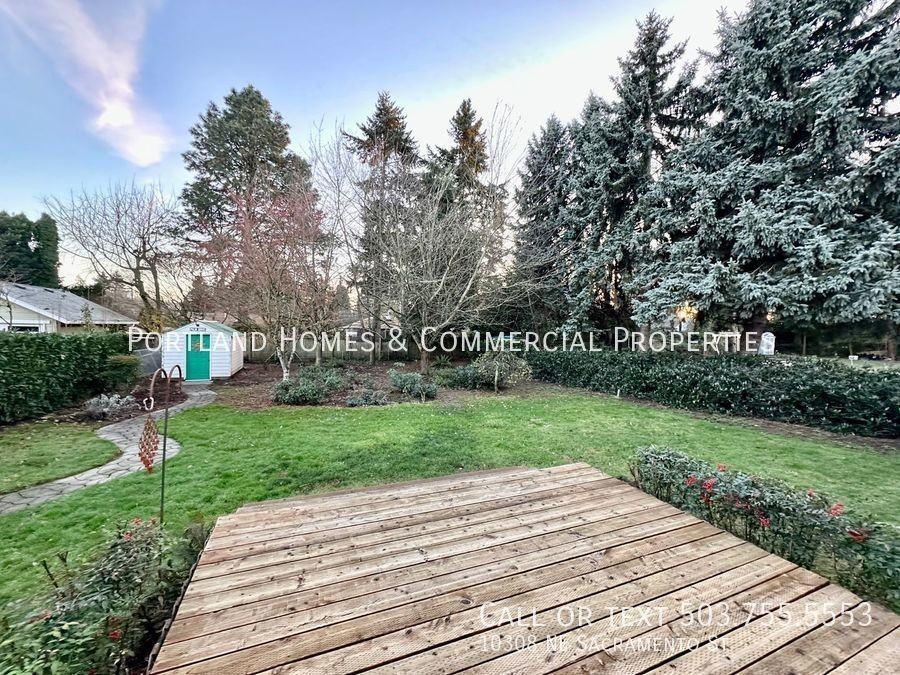 10308 Ne Sacramento St - Photo 3 of 18